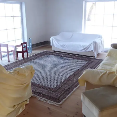 Gut Rattelvitz, Galerie E Mitte דירה Gingst