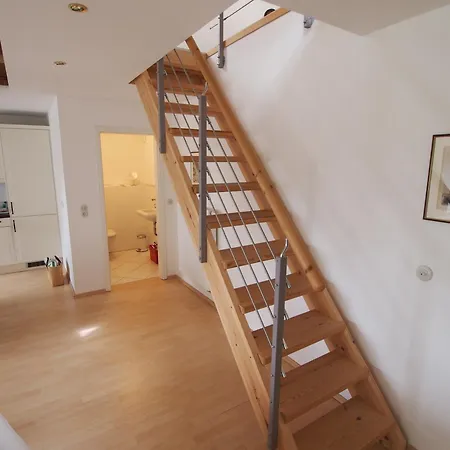 Gut Rattelvitz, Galerie E Mitte