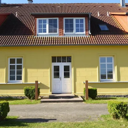 Apartment Gut Rattelvitz, Galerie E Mitte Gingst